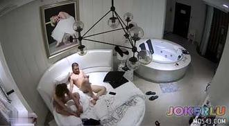  酒店偷拍饱暖思淫欲饭后激情爆操非常漂亮的美女同学